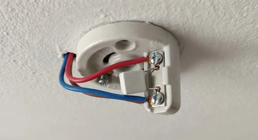 Instalação de capacitor interruptor inteligente sem neutro