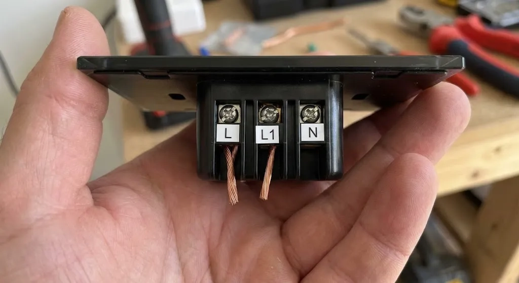 Interruptor inteligente touch bornes traseiros